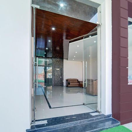 Hotel O The Elegance Resort Danapur Экстерьер фото