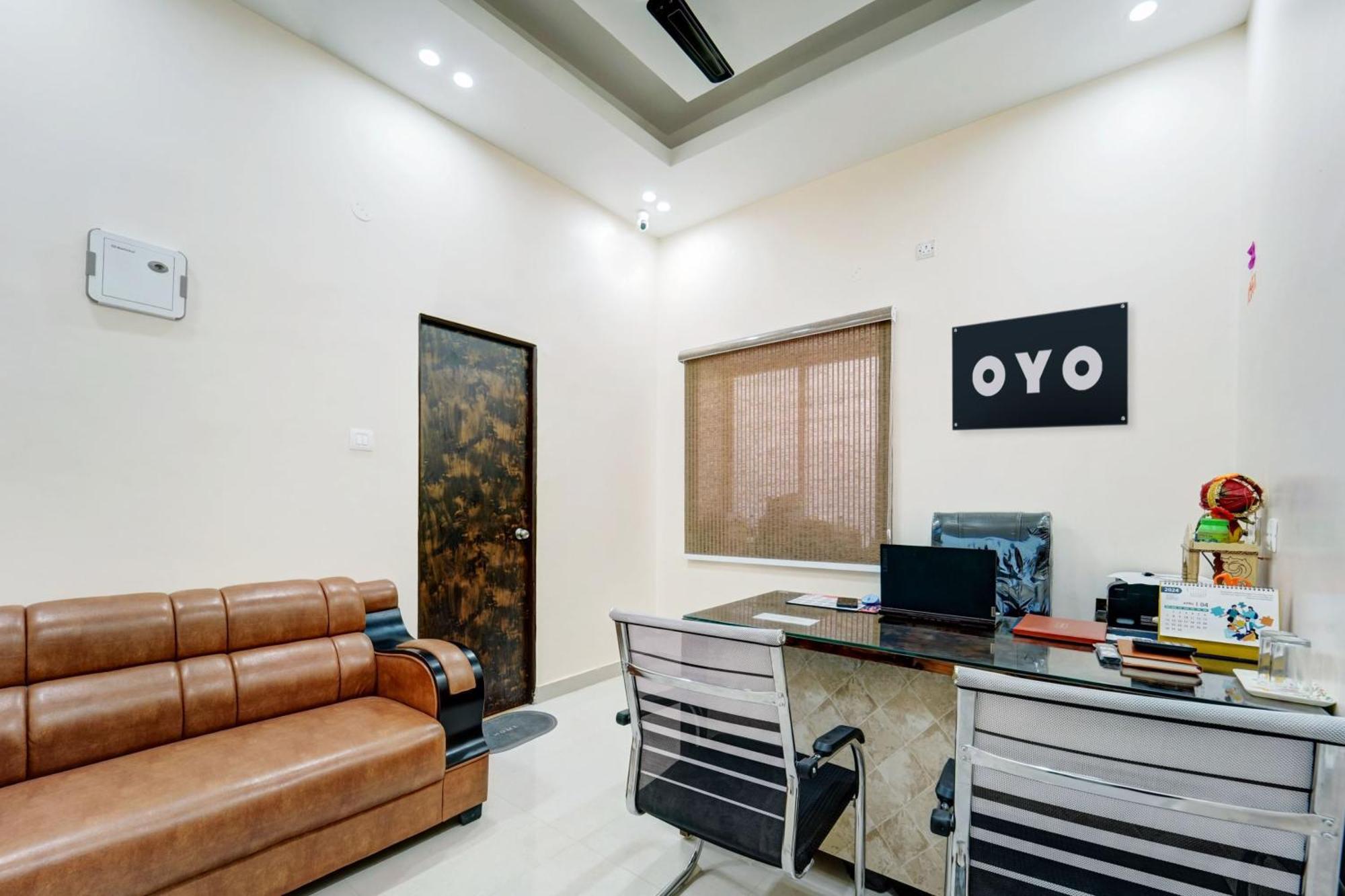 Hotel O The Elegance Resort Danapur Экстерьер фото
