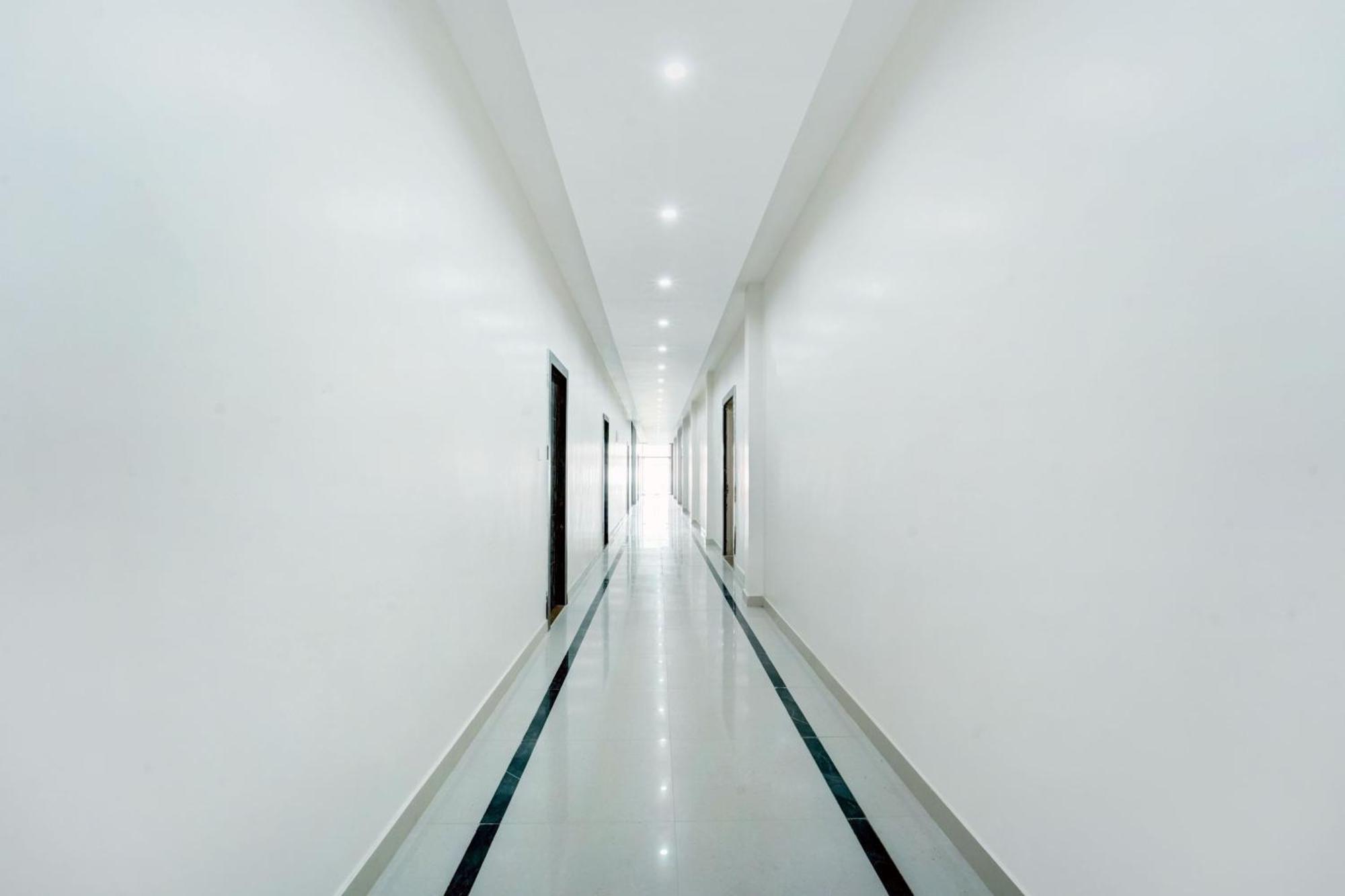 Hotel O The Elegance Resort Danapur Экстерьер фото