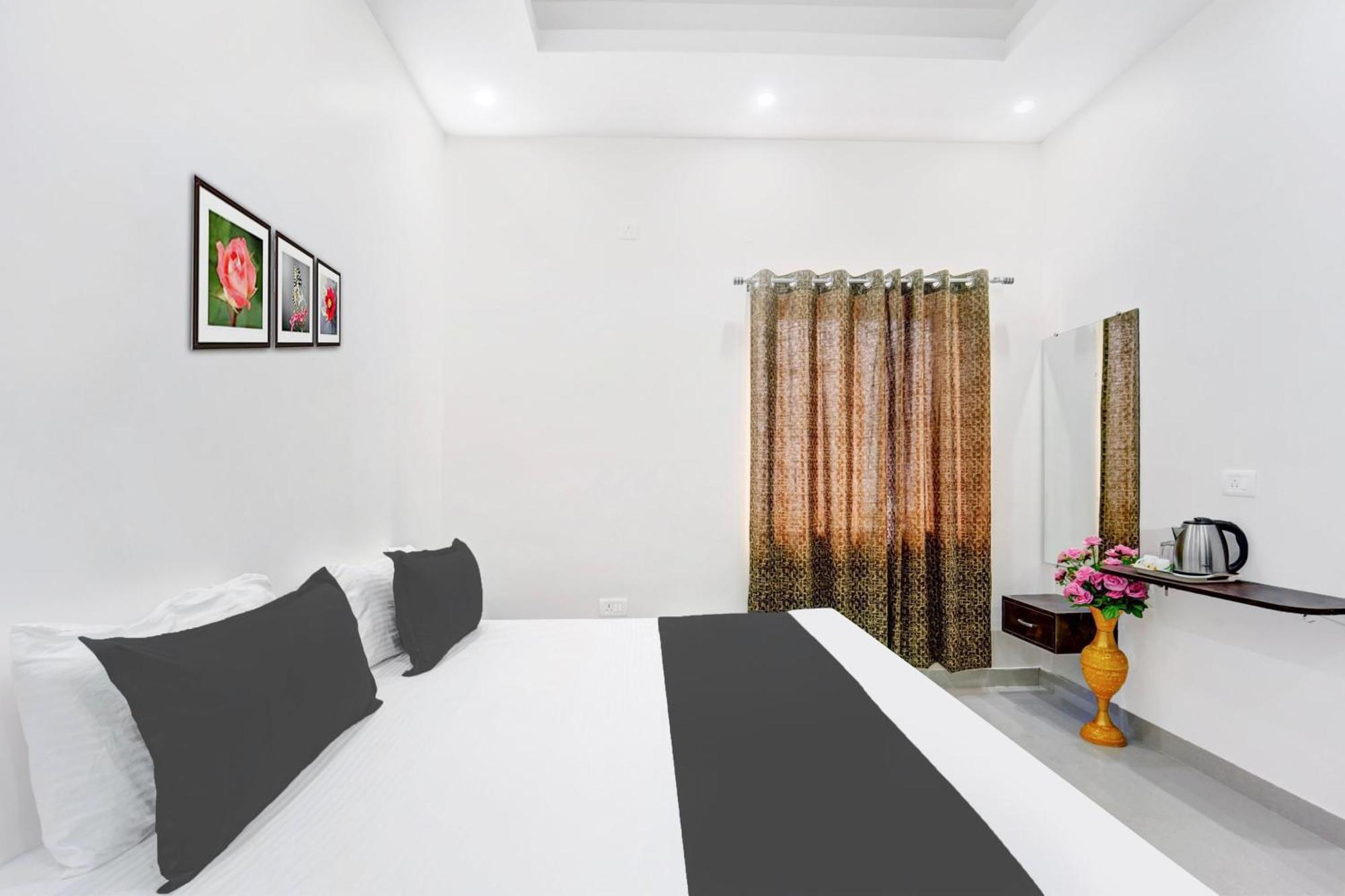 Hotel O The Elegance Resort Danapur Экстерьер фото
