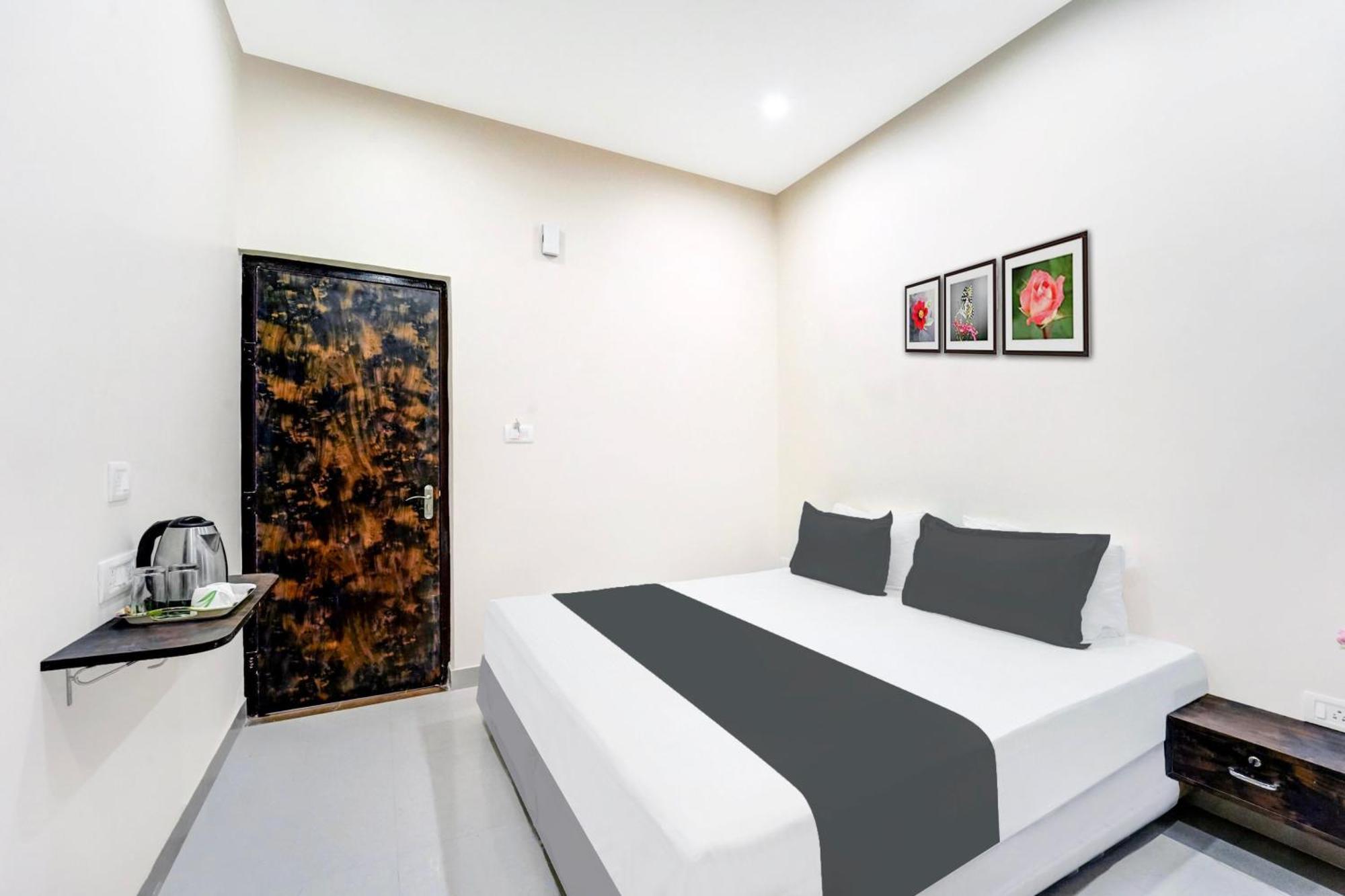 Hotel O The Elegance Resort Danapur Экстерьер фото