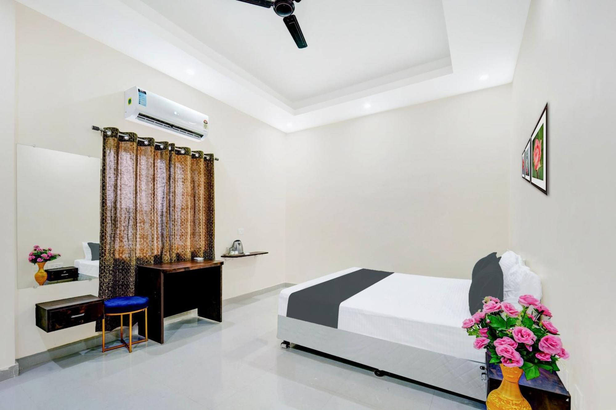 Hotel O The Elegance Resort Danapur Экстерьер фото