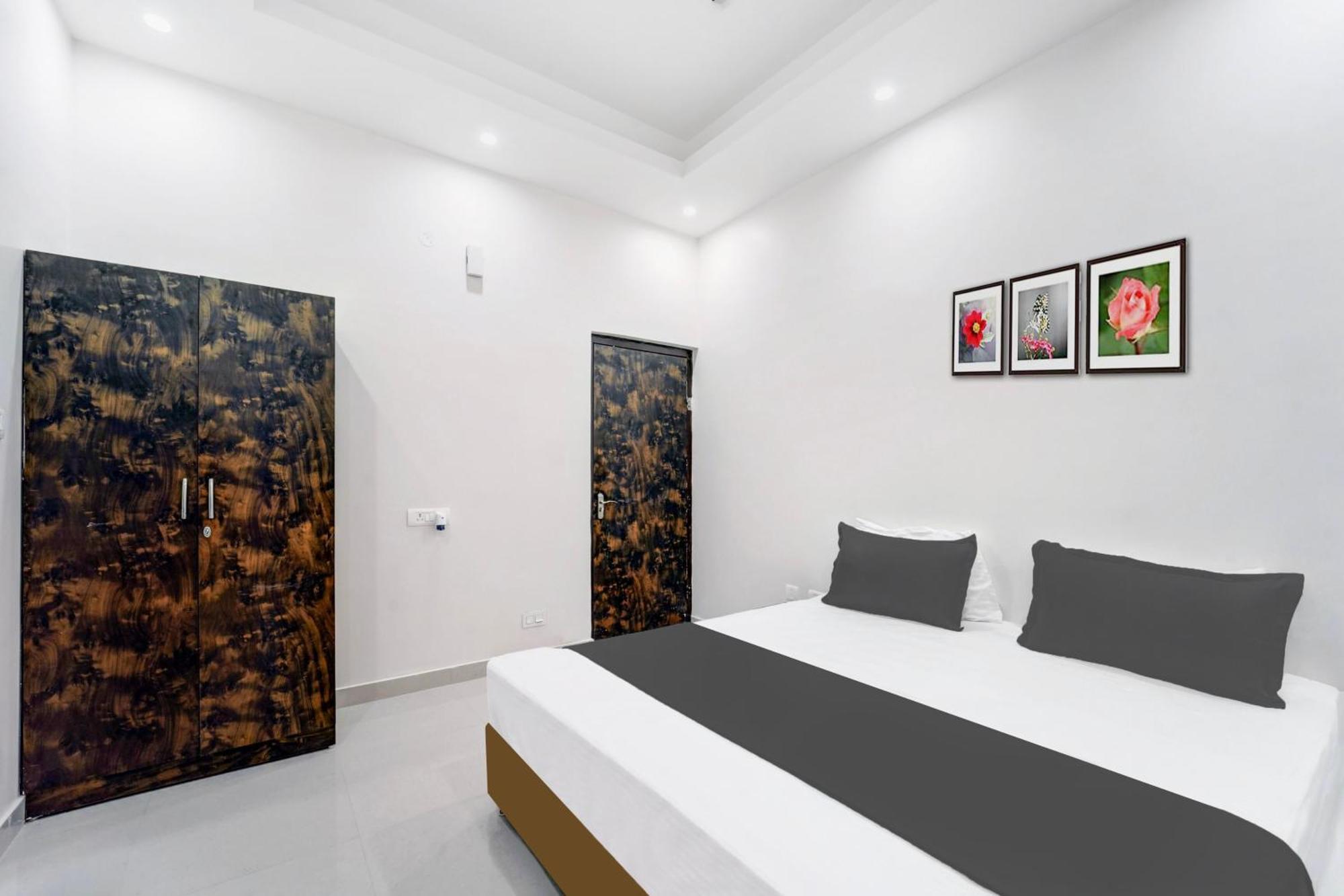 Hotel O The Elegance Resort Danapur Экстерьер фото